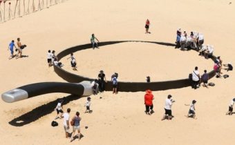 Веселые снимки от любителей пляжного сезона