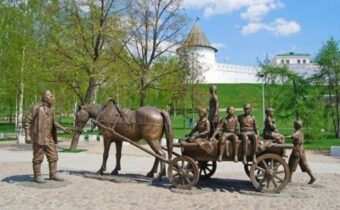 10 памятников в разных странах, которые делают этот мир добрее