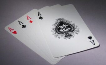 Названы знаки зодиака, которым везет в азартных играх