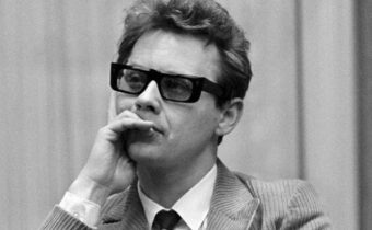 Олег Ефремов с сыном Мишей, молодая Фрейндлих и другие: 12 редкие снимки знаменитостей