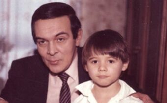 Юрий Гагарин на отдыхе, Максим Галкин в детстве и другие: 12 архивных фото известных людей