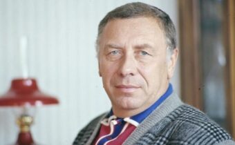 Леонид Куравлёв и Юрий Никулин на съмках фильма и другие 11 снимков знаменитых актеров, затерянных во времени