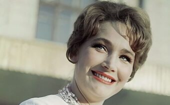 Леонид Утёсов, Любовь Соколова, Борис Щербаков и другие 12 фотографий, наполненных памятью о великих актёрах